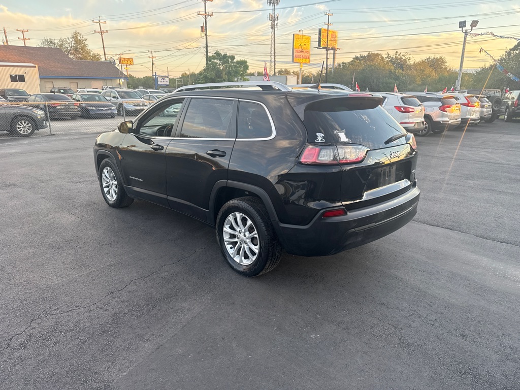 Photo 5 of this JEEP CHEROKEE