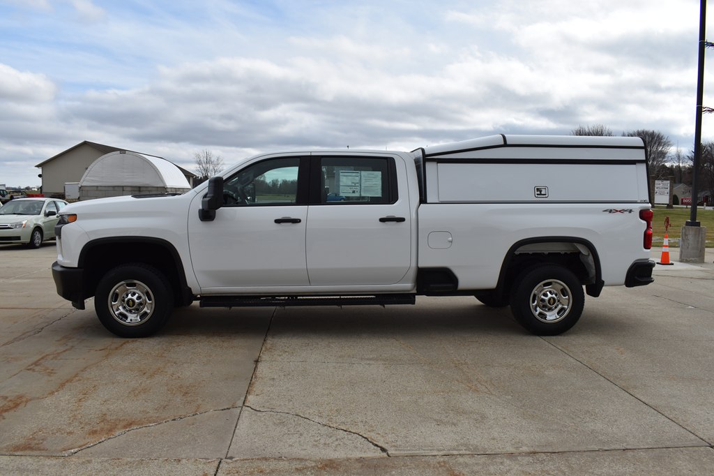 View vehicle photo 6