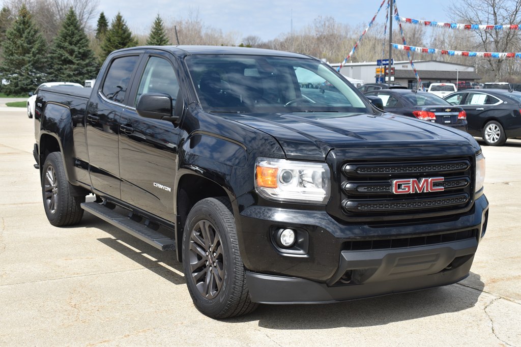 Black 2017 GMC Canyon SLE Crew Cab 4WD Pickup Truck Four-Wheel Drive Automatic