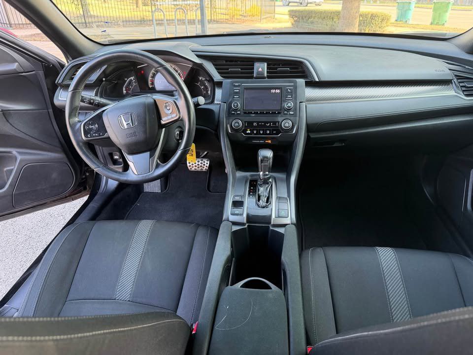 Photo 8 of this HONDA CIVIC