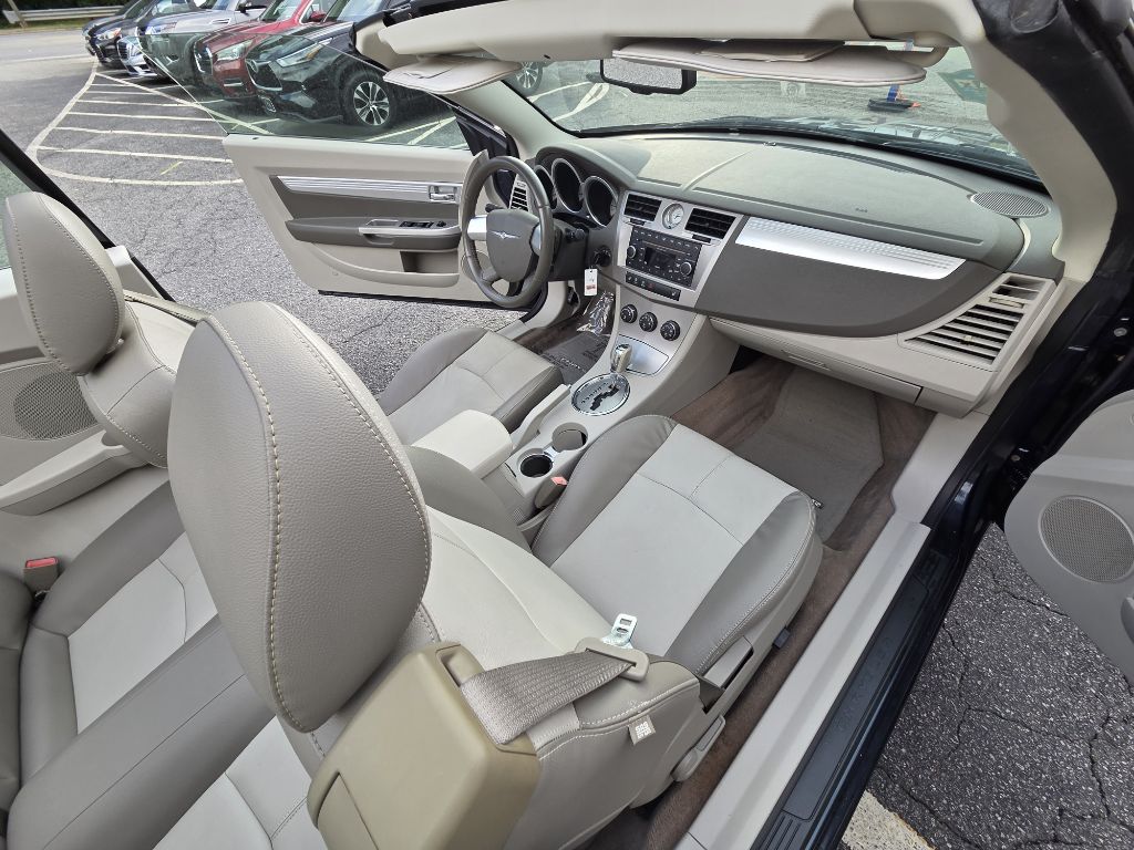 Photo 15 of this CHRYSLER SEBRING