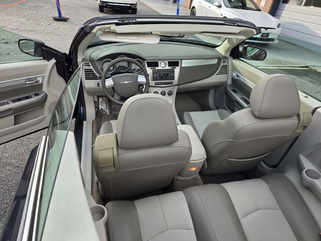 Photo 12 of this CHRYSLER SEBRING