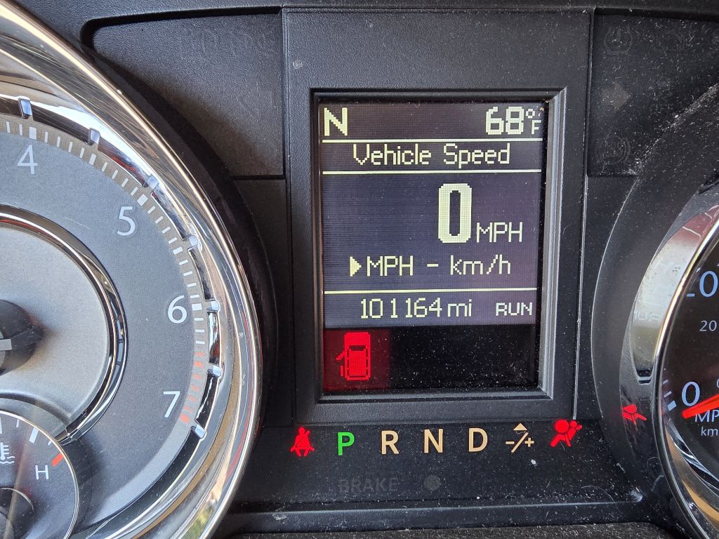Photo 14 of this CHRYSLER TOWN AND COUNTR