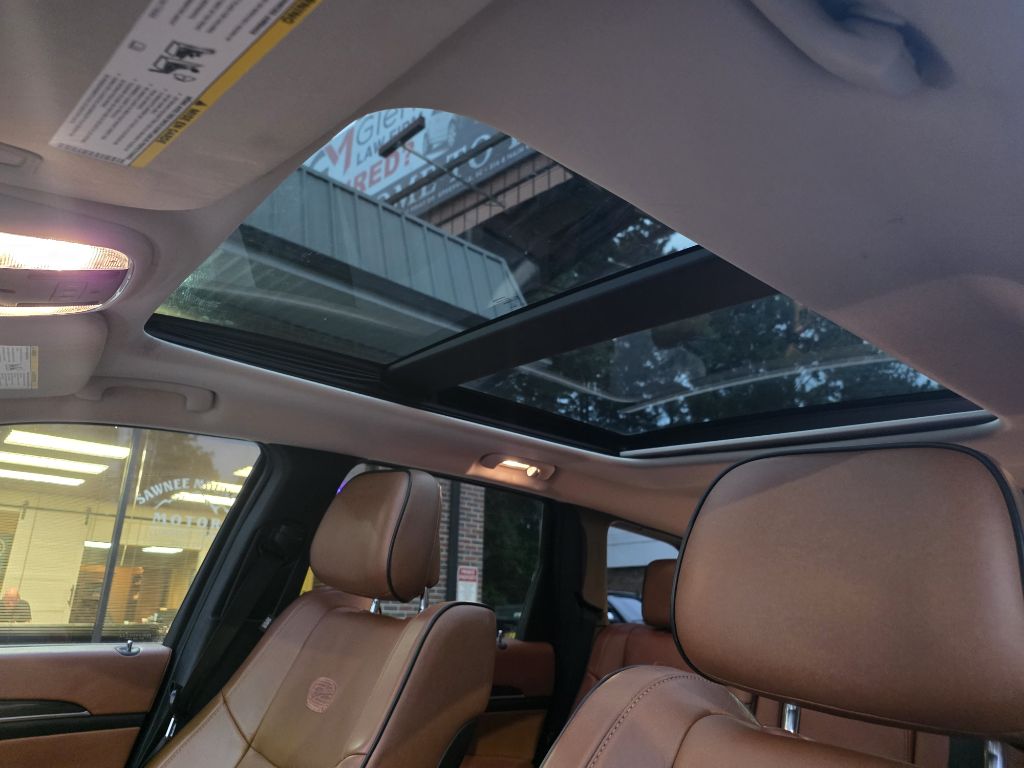 Photo 12 of this JEEP GRAND CHEROKEE