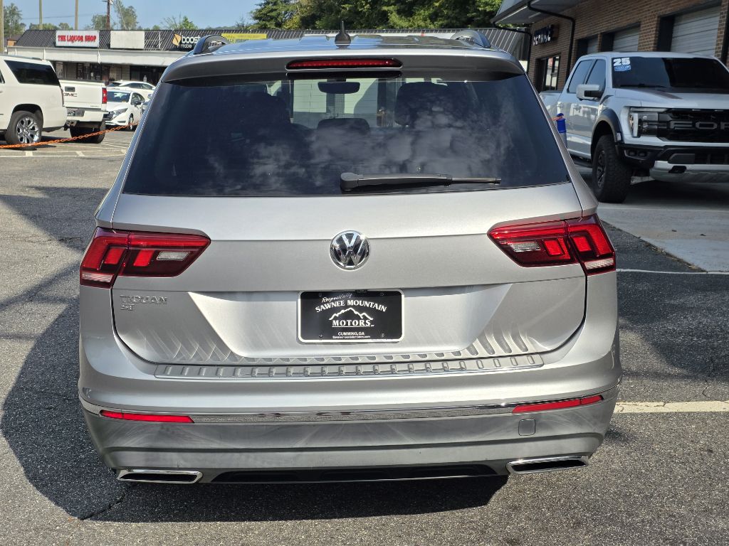 Photo 4 of this VOLKSWAGEN TIGUAN