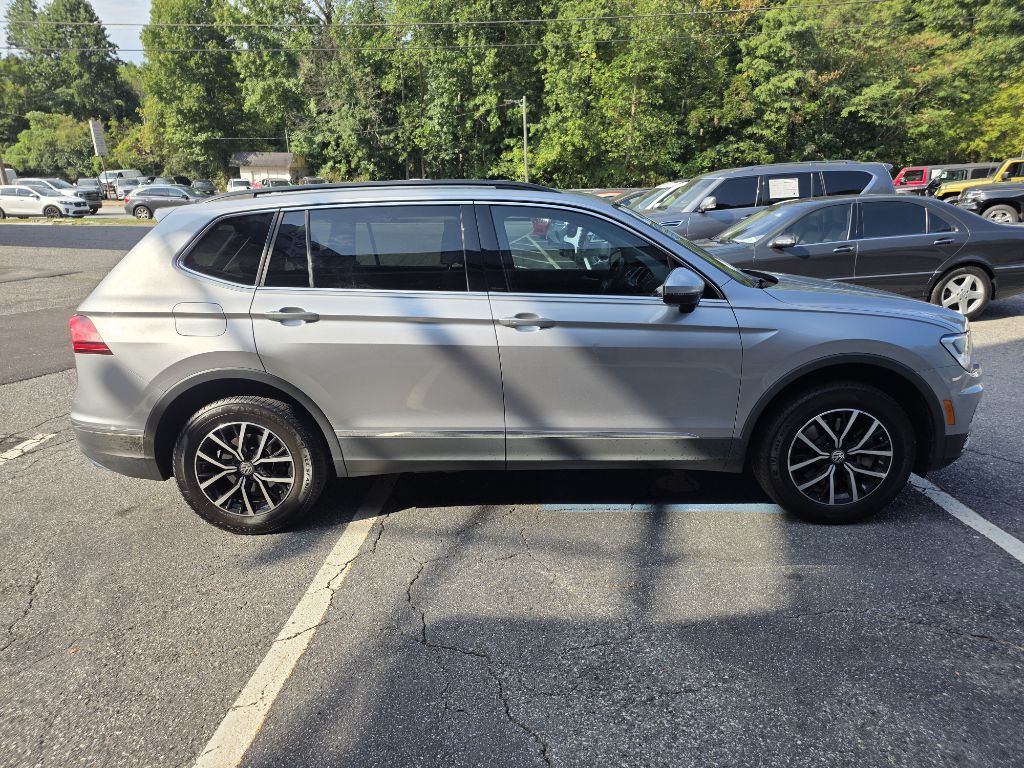Photo 6 of this VOLKSWAGEN TIGUAN