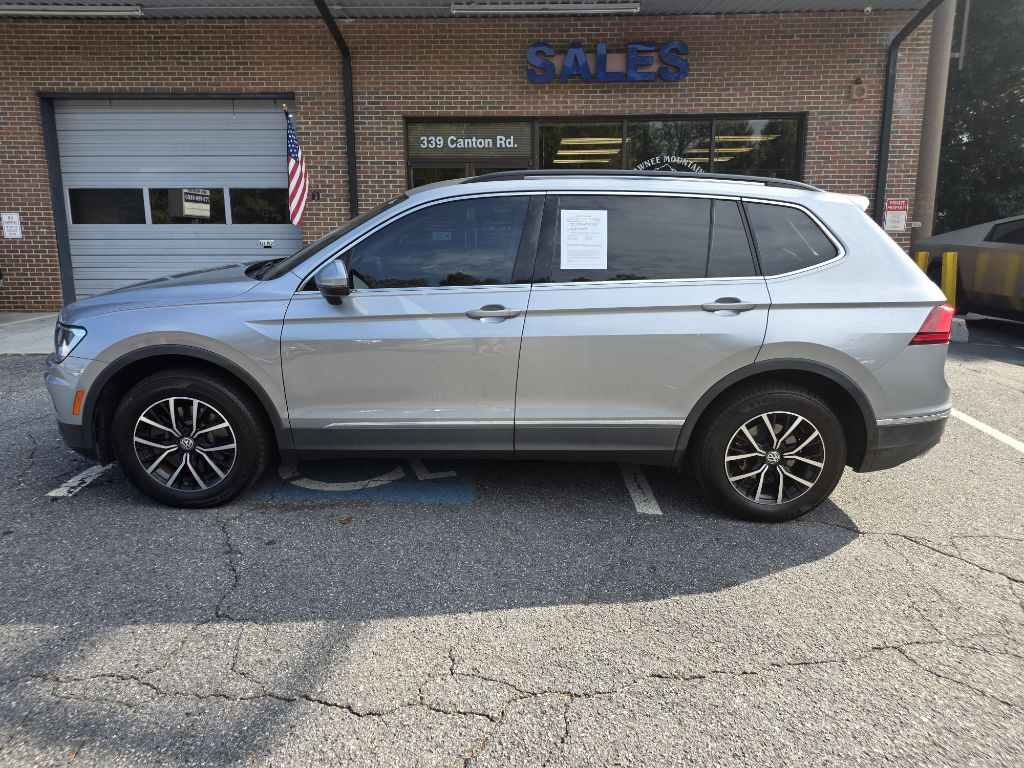 Photo 2 of this VOLKSWAGEN TIGUAN