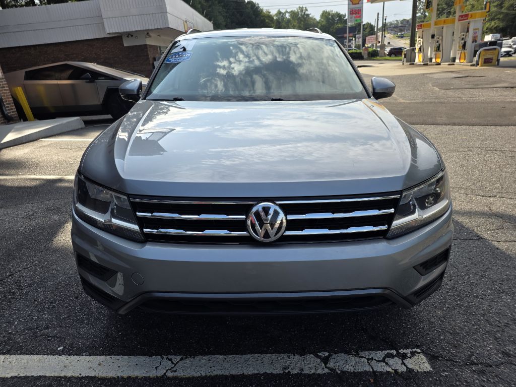 Photo 8 of this VOLKSWAGEN TIGUAN