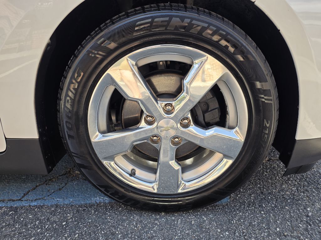 Photo 32 of this CHEVROLET VOLT