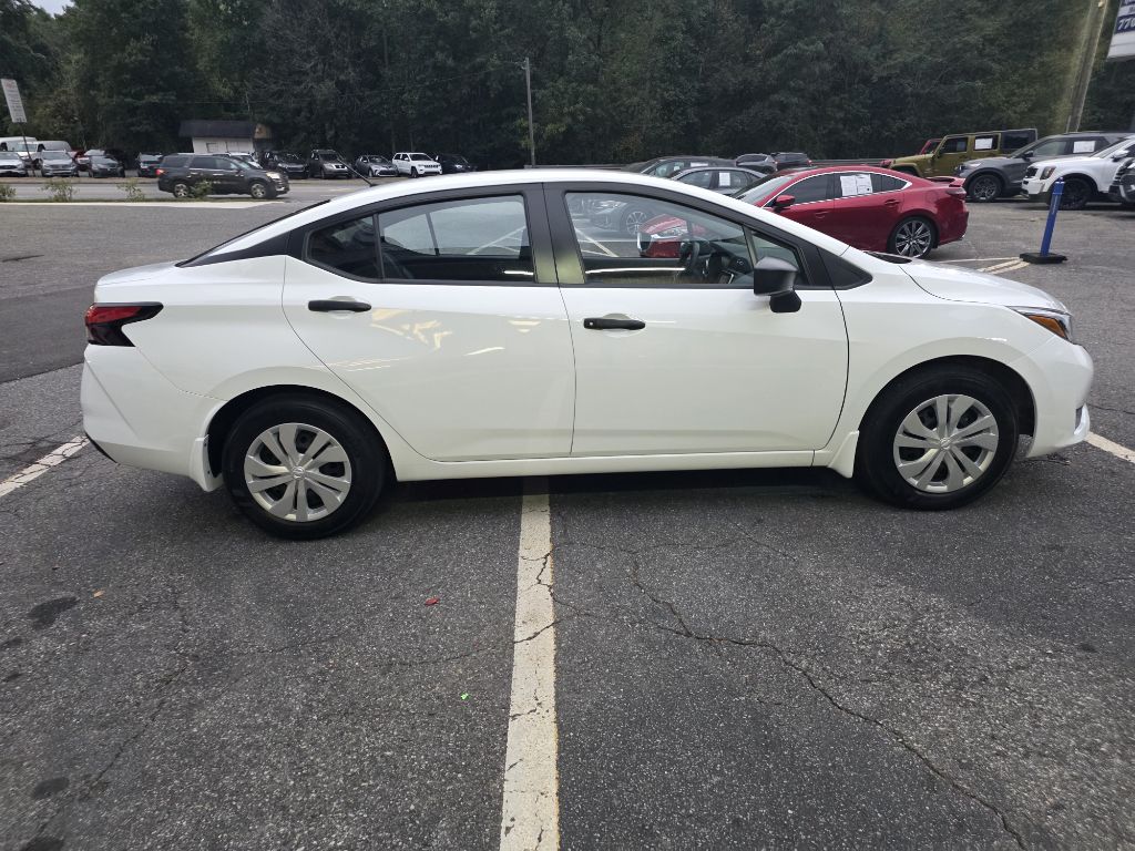 Photo 6 of this NISSAN VERSA