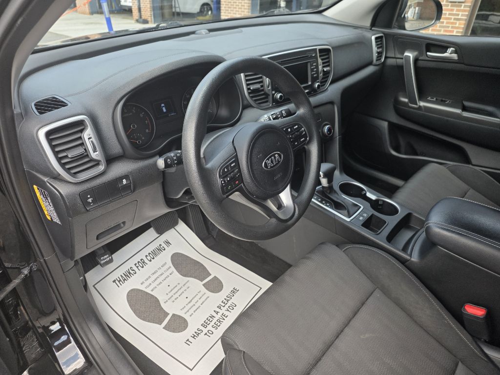 Photo 9 of this KIA SPORTAGE