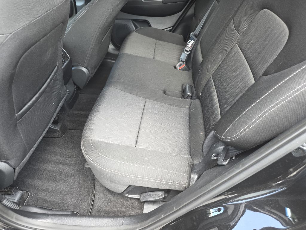 Photo 17 of this KIA SPORTAGE