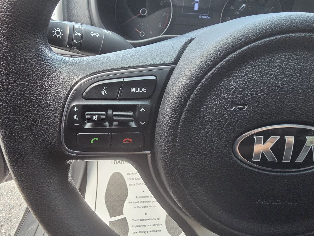 Photo 15 of this KIA SPORTAGE