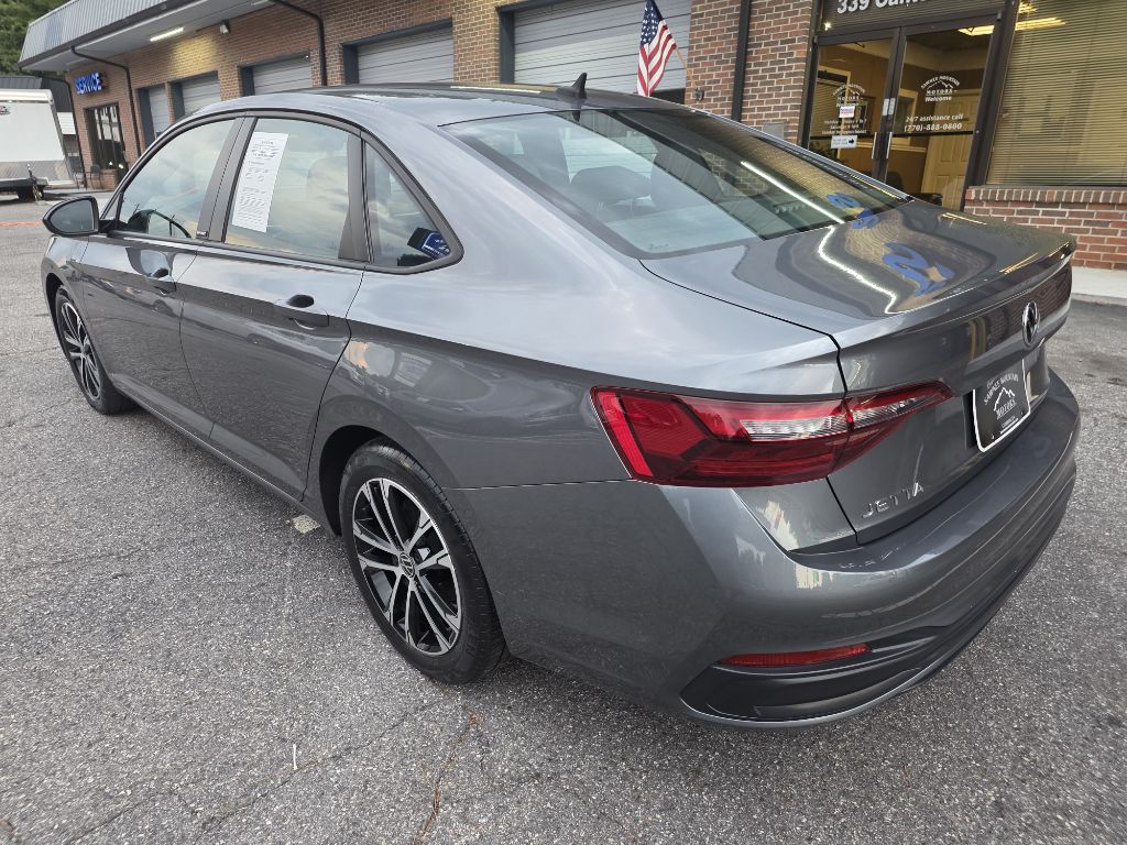 Photo 3 of this VOLKSWAGEN JETTA