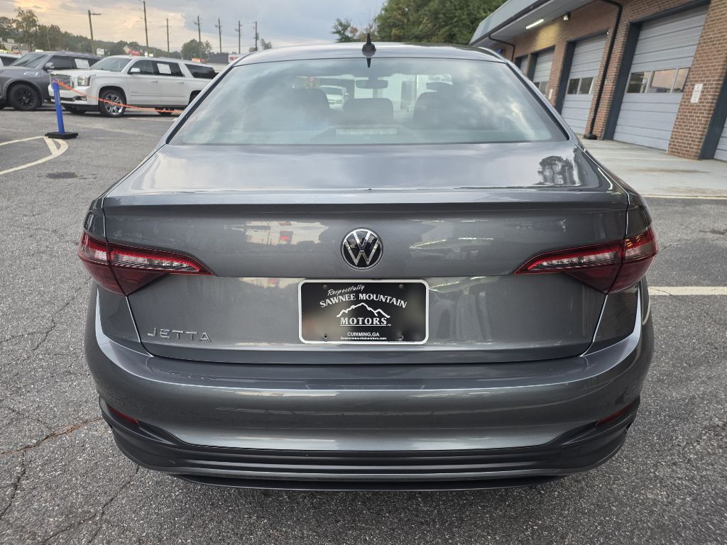 Photo 4 of this VOLKSWAGEN JETTA