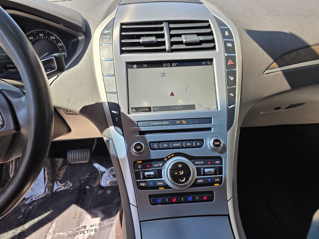 Photo 12 of this LINCOLN MKZ