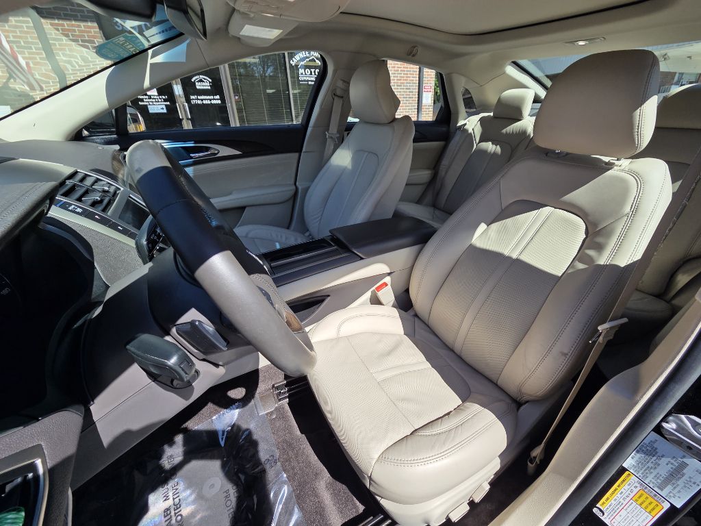 Photo 10 of this LINCOLN MKZ