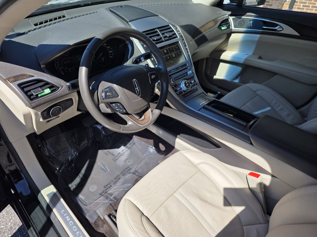 Photo 9 of this LINCOLN MKZ