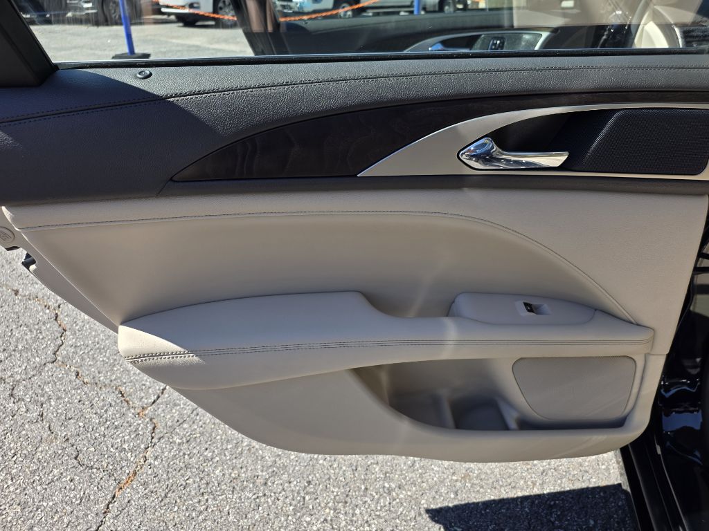 Photo 25 of this LINCOLN MKZ