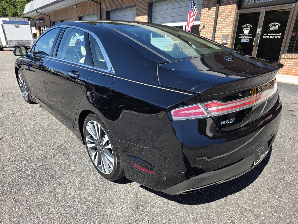 Photo 3 of this LINCOLN MKZ