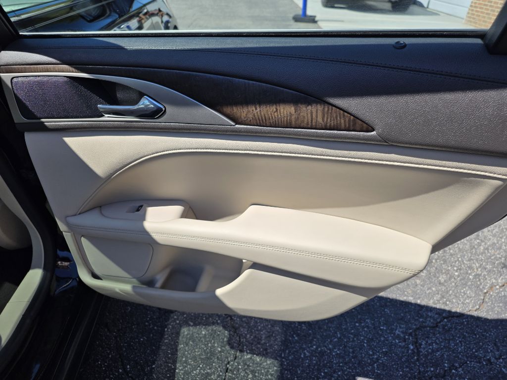 Photo 26 of this LINCOLN MKZ