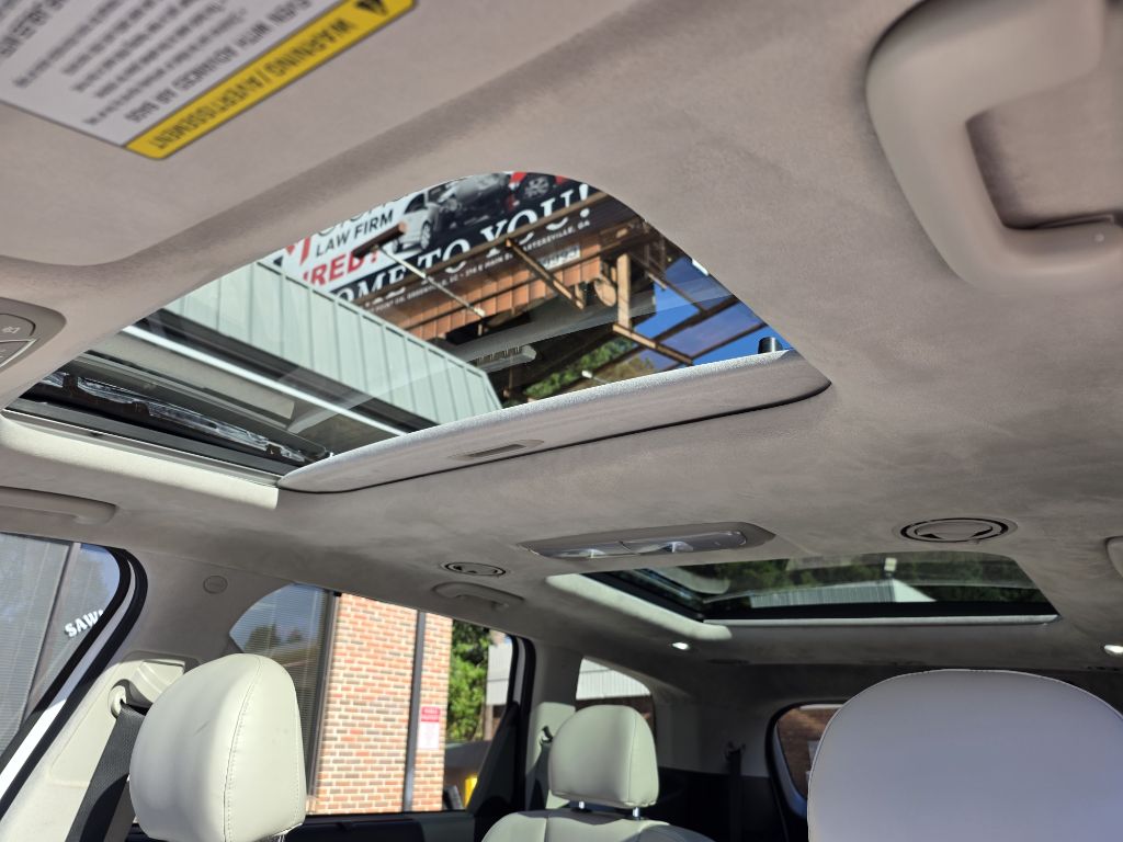 Photo 12 of this KIA TELLURIDE