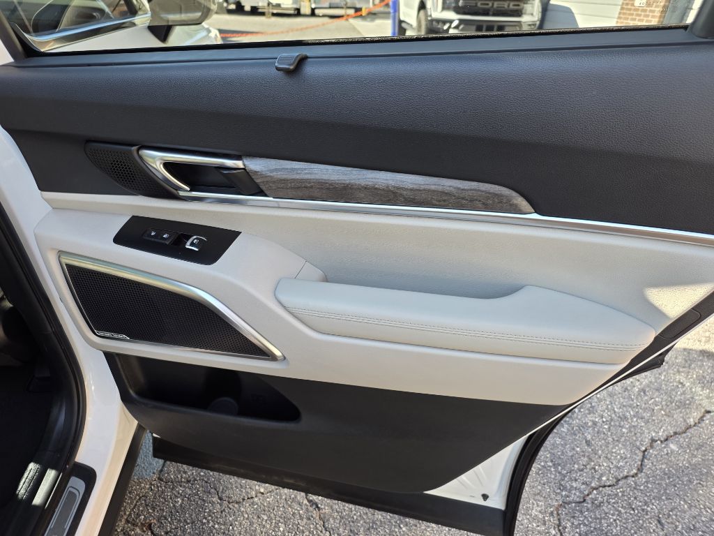 Photo 31 of this KIA TELLURIDE
