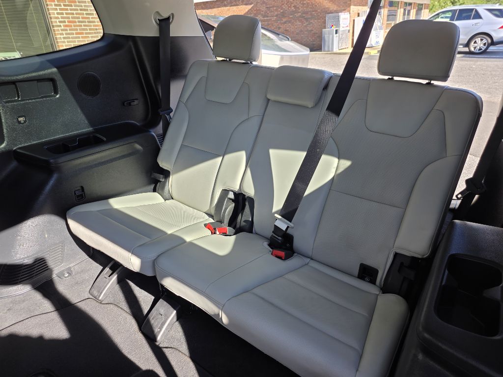 Photo 28 of this KIA TELLURIDE