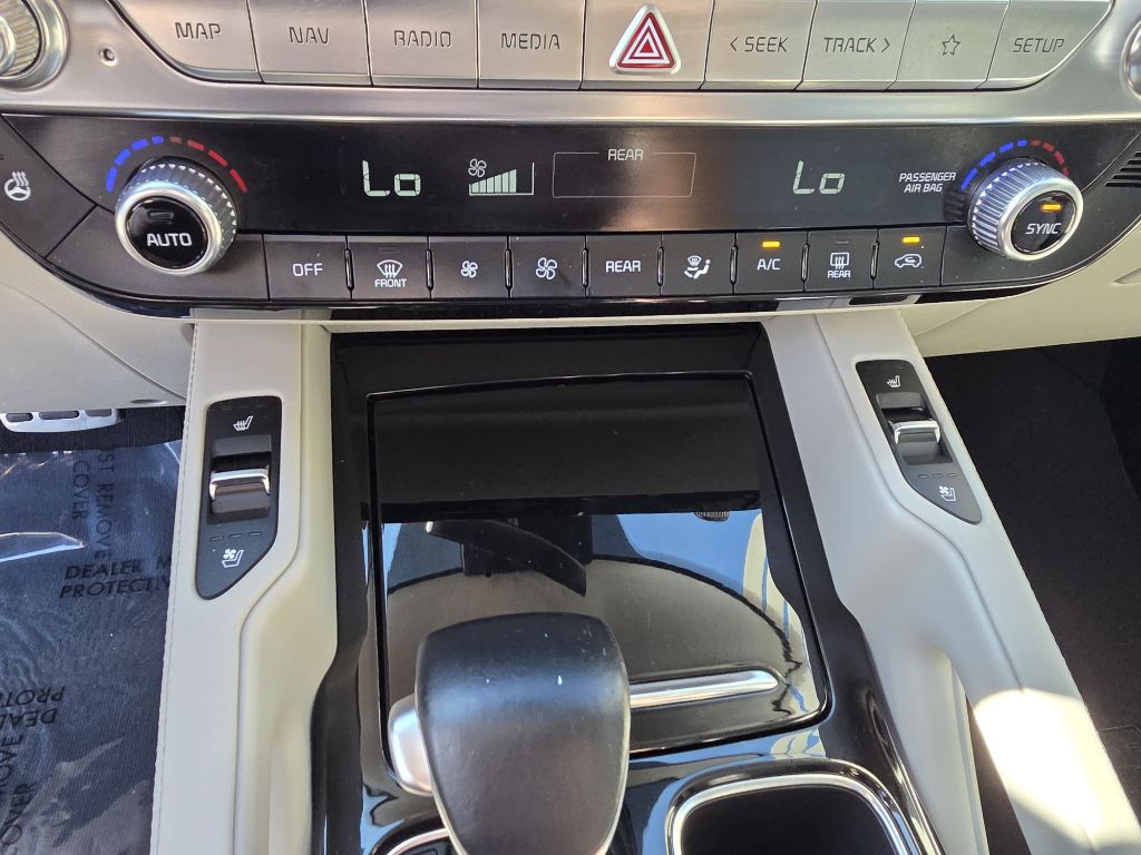 Photo 22 of this KIA TELLURIDE