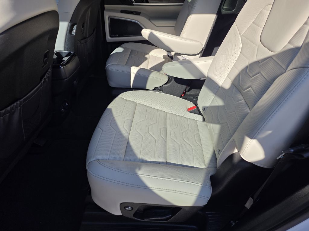 Photo 26 of this KIA TELLURIDE