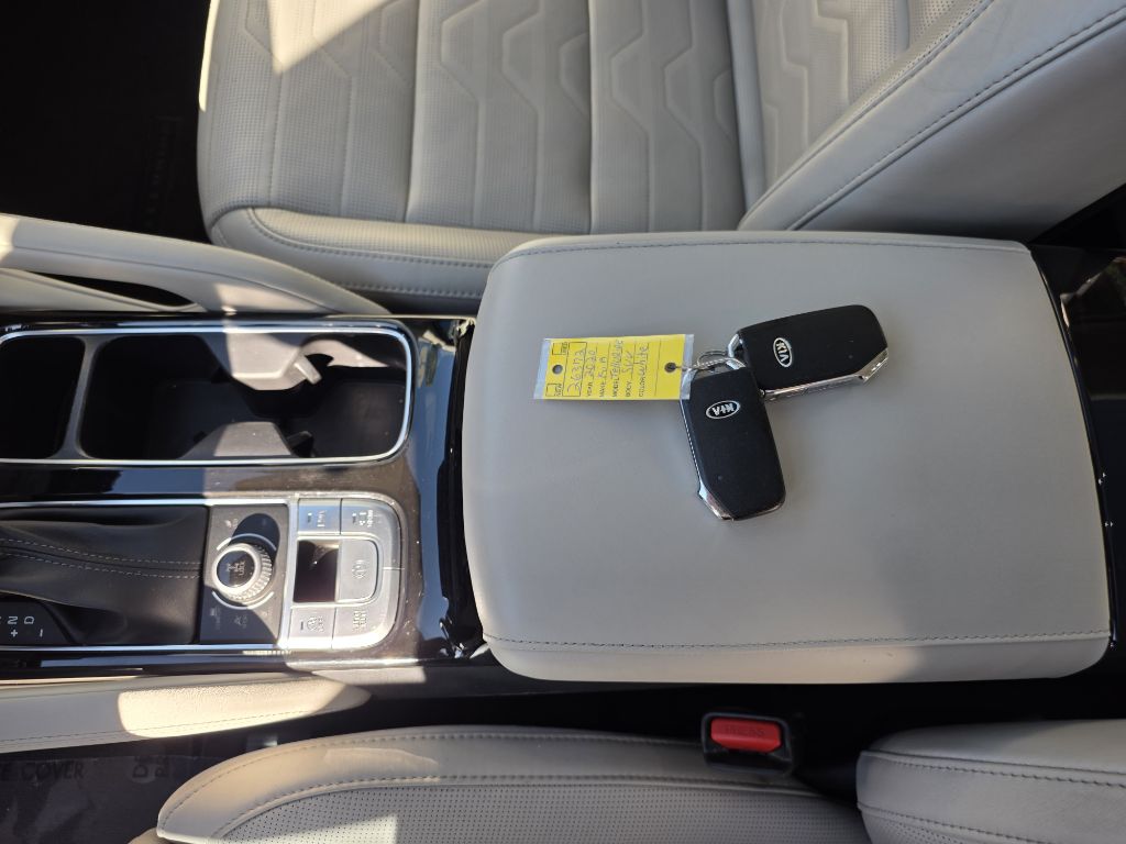 Photo 13 of this KIA TELLURIDE
