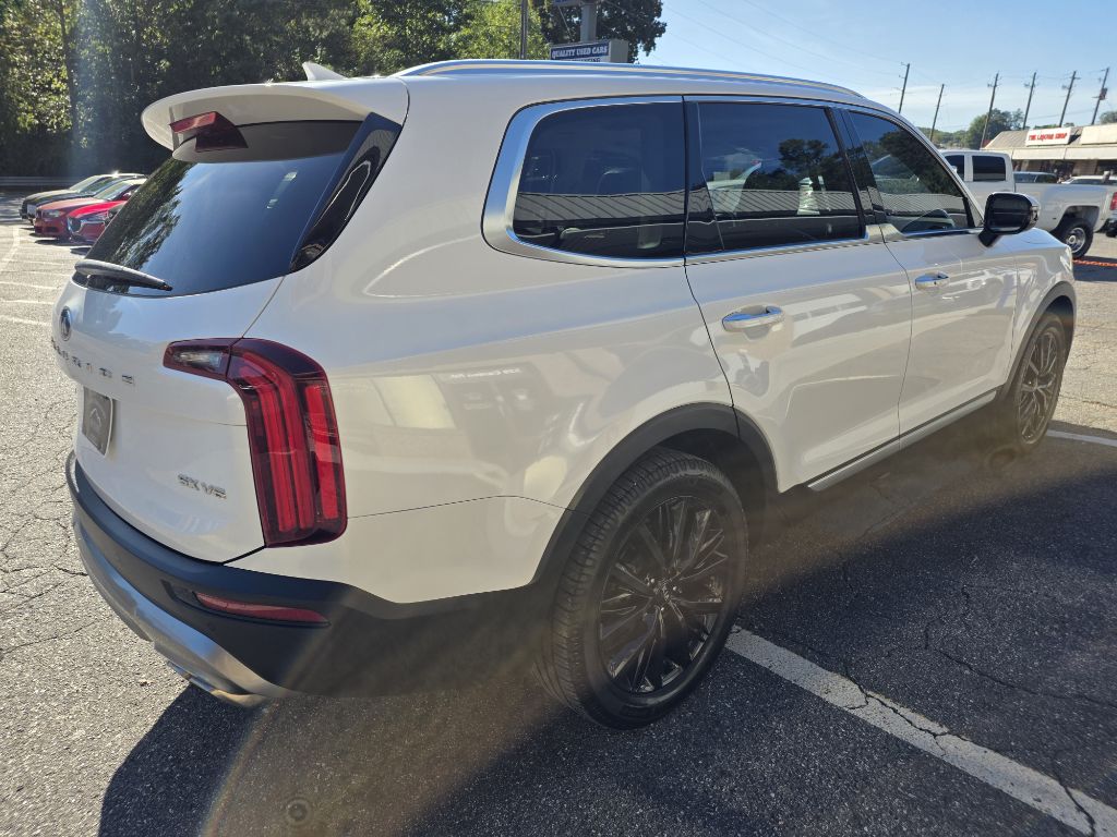 Photo 5 of this KIA TELLURIDE