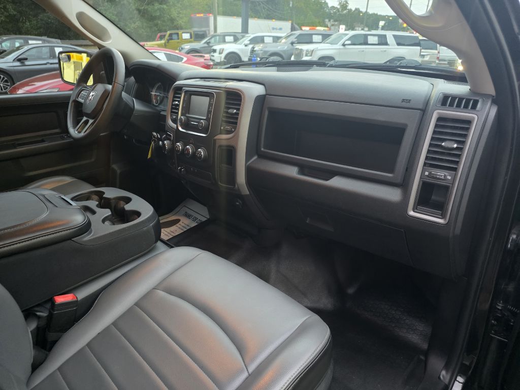Photo 20 of this RAM 1500 CLASSIC