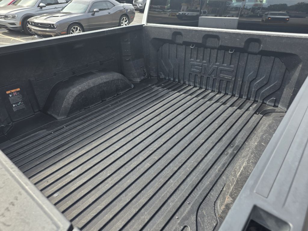 Photo 24 of this GMC SIERRA 1500