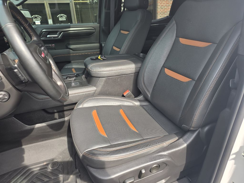 Photo 8 of this GMC SIERRA 1500