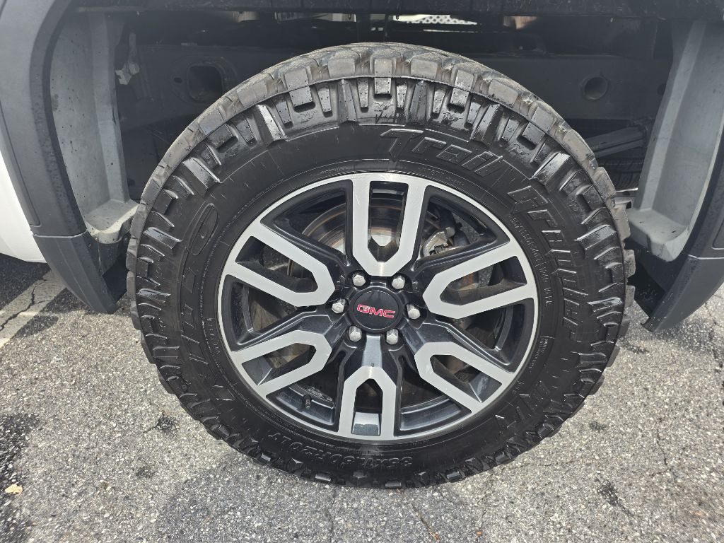 Photo 30 of this GMC SIERRA 1500