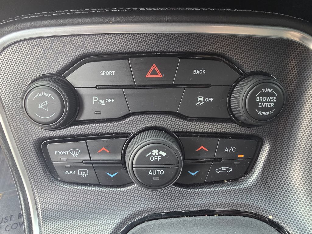 Photo 16 of this DODGE CHALLENGER