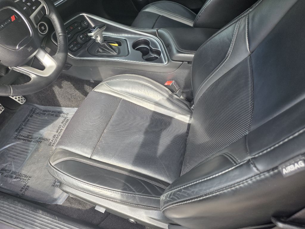 Photo 10 of this DODGE CHALLENGER