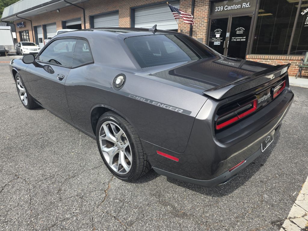 Photo 3 of this DODGE CHALLENGER