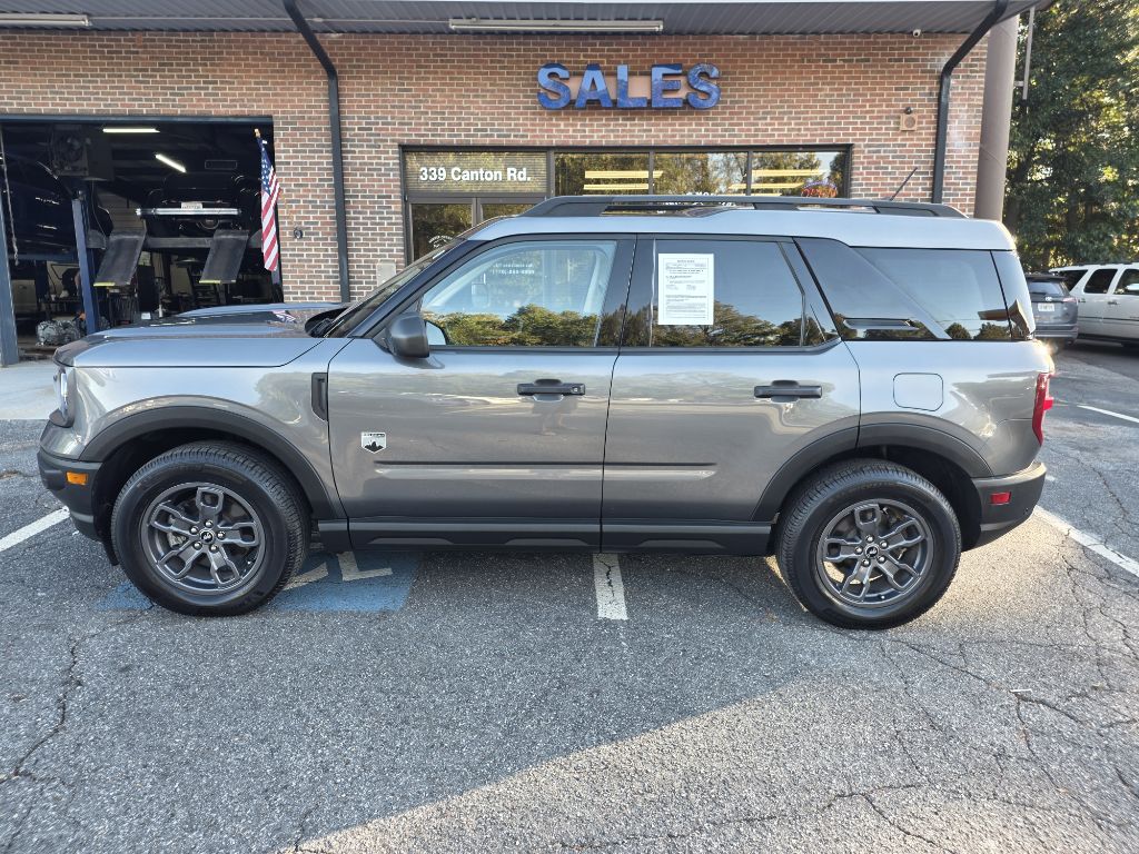 Photo 2 of this FORD BRONCO SPORT