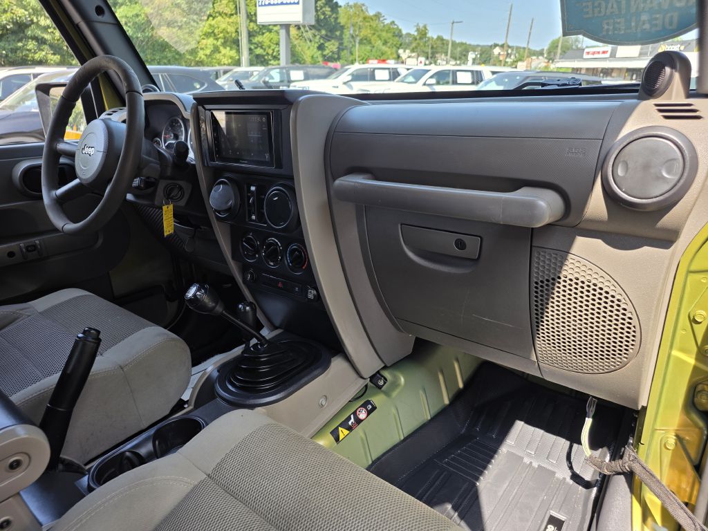 Photo 26 of this JEEP WRANGLER UNLIMI