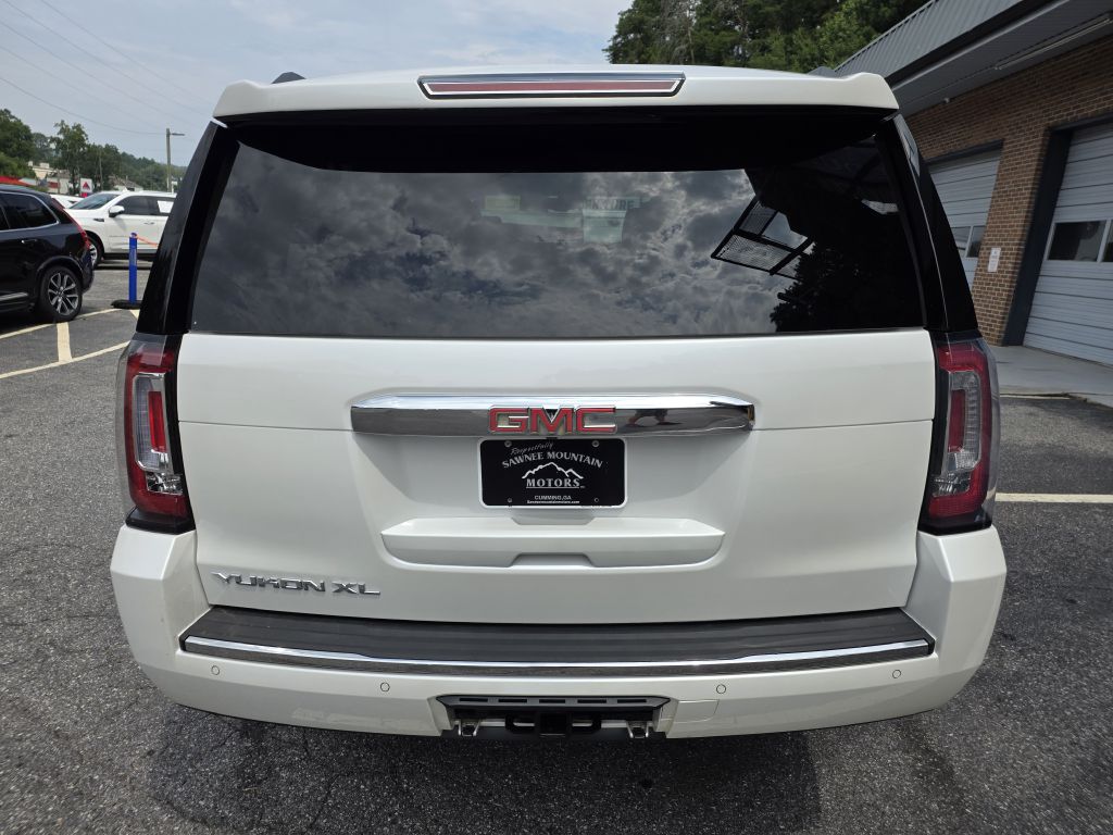 Photo 4 of this GMC YUKON XL