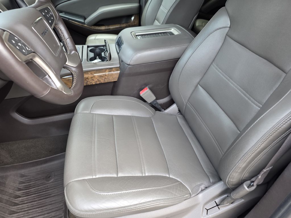 Photo 10 of this GMC YUKON XL