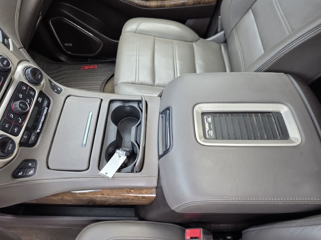 Photo 12 of this GMC YUKON XL