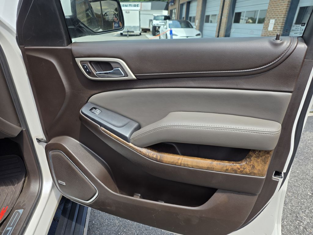 Photo 32 of this GMC YUKON XL