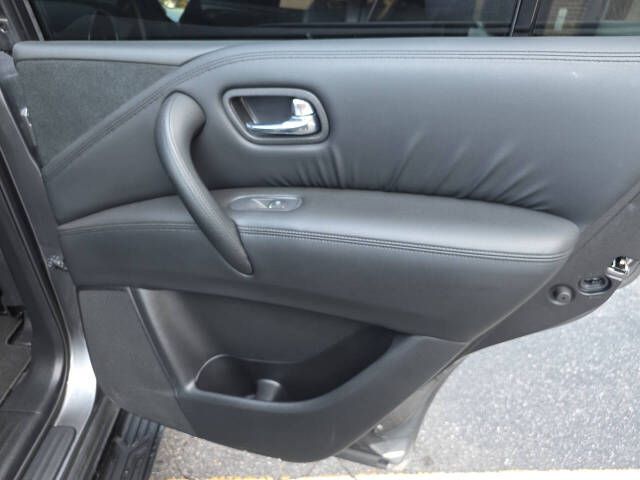 Photo 19 of this NISSAN ARMADA