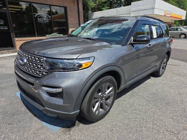 Photo 2 of this FORD EXPLORER