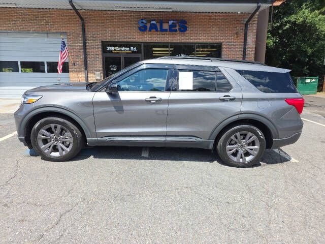 Photo 3 of this FORD EXPLORER