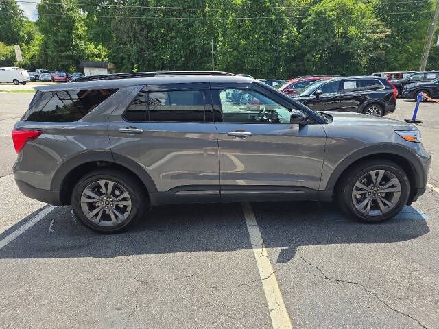 Photo 7 of this FORD EXPLORER