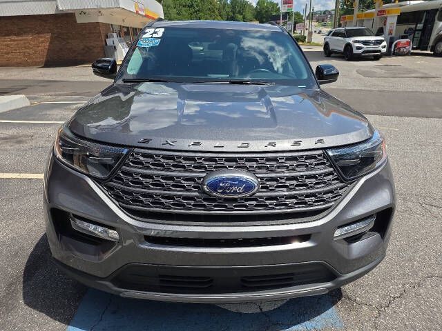 Photo 9 of this FORD EXPLORER